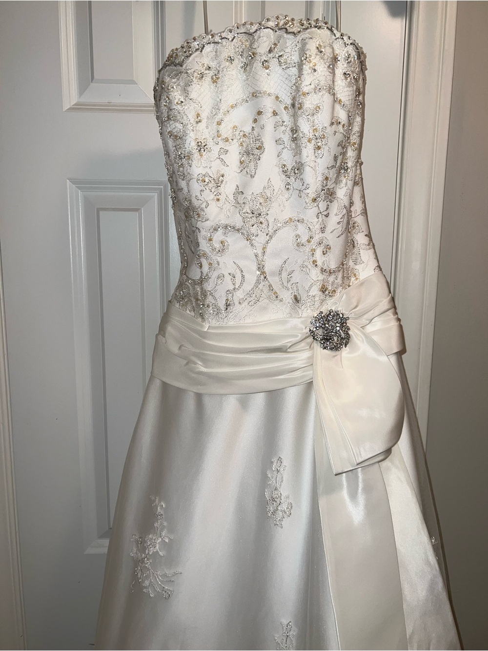 Ivory Beaded Strapless Wedding Dress with Sash. NWOT